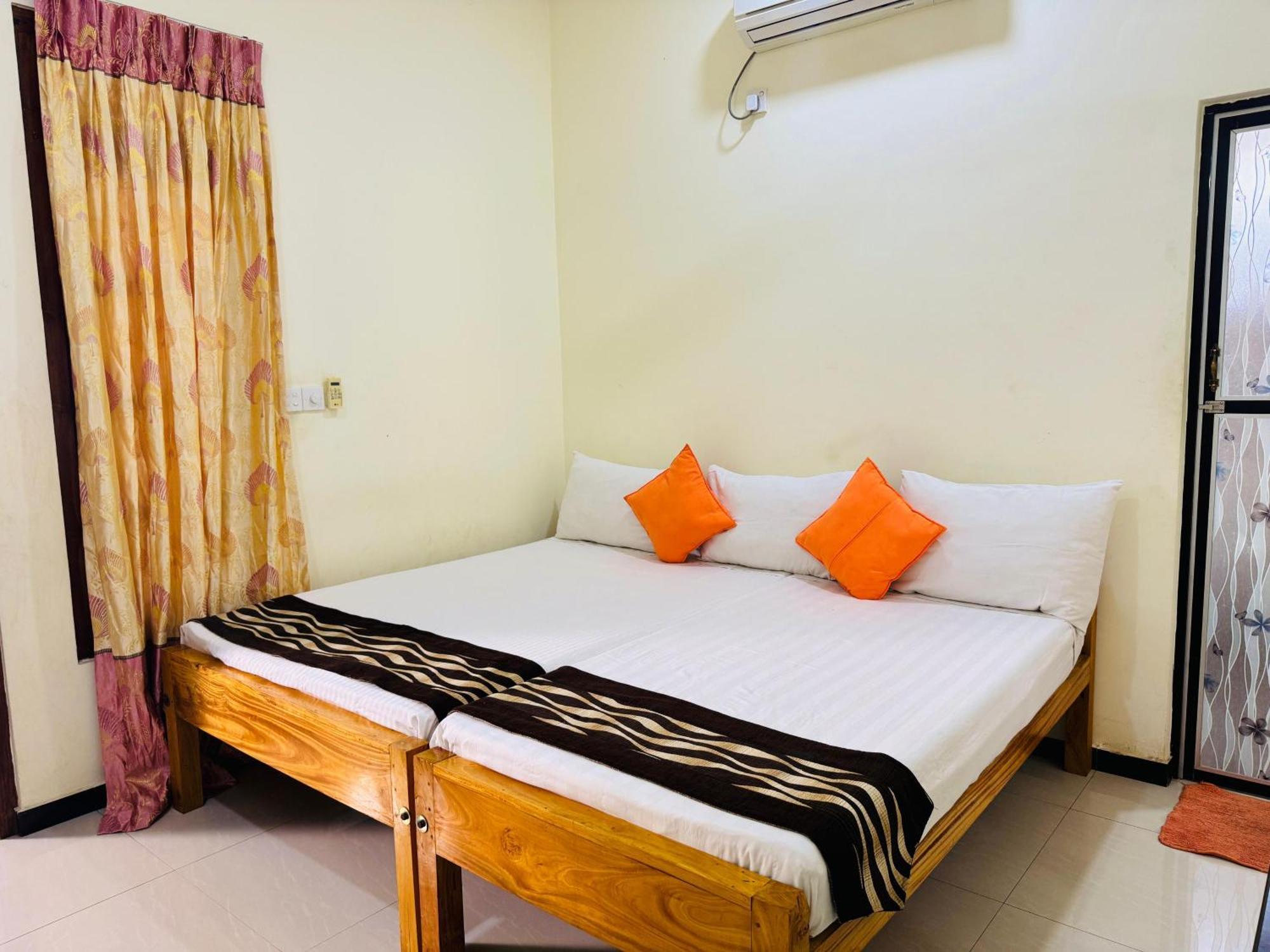 Aa Inn Trincomalee Exteriér fotografie